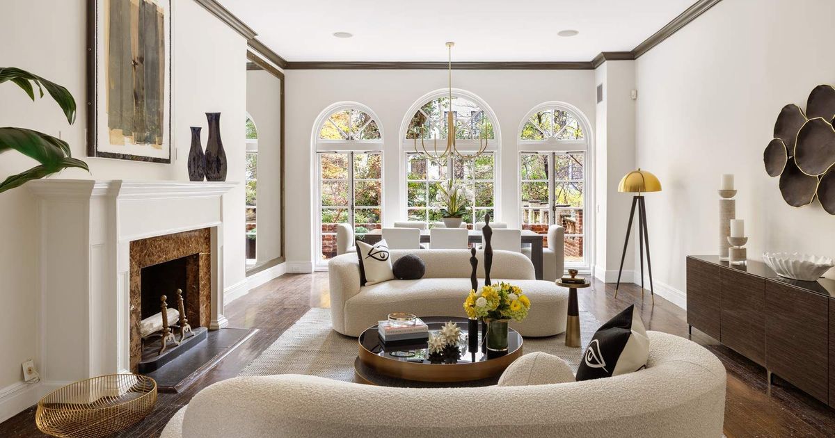 bob-dylan’s-broken-down-turtle-bay-townhouse-is-for-sale