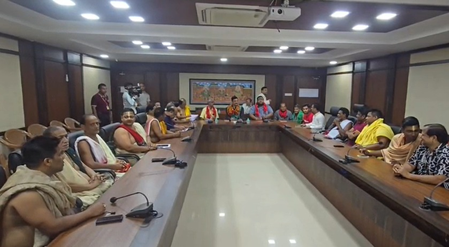Odisha: High -Solution Meeting at high level at Jagannath Temple regarding Grand Rath Yatra