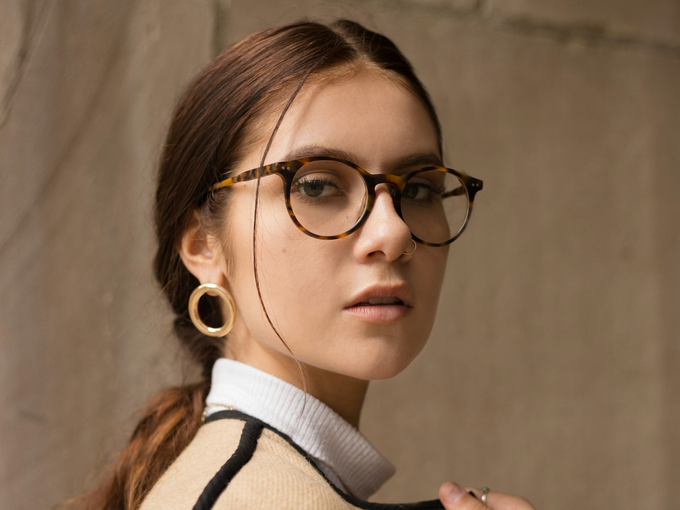 Easy make -Up tips for wearing glasses