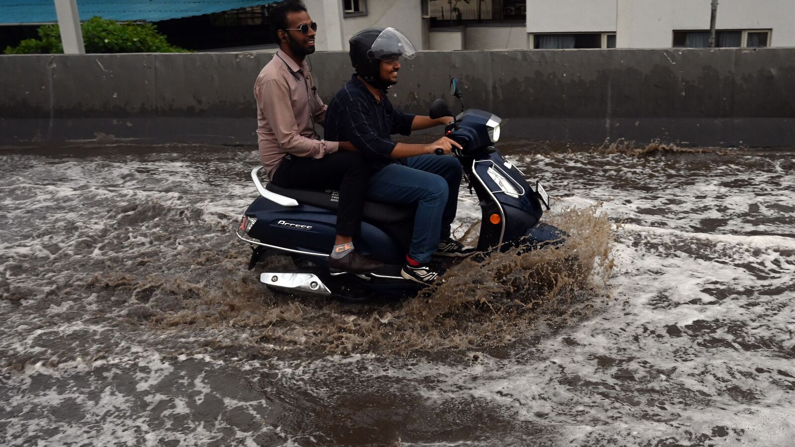 Watch | Severe rain and strong winds have hit Delhi and NCR, IMD recommends that you stay indoors | Today news