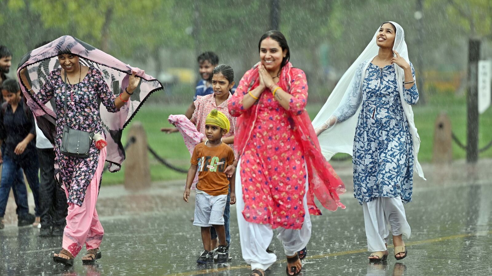 Again today: Kerala, Karnataka, another 3 states on red warning if storm rain is wreaking havoc; IMD’s complete prediction here | Today news