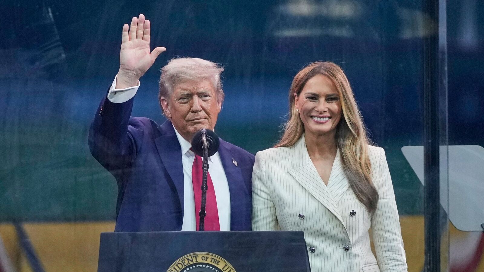 US Army ready to celebrate 250 years: Trump arrives on stage in his birthday event amid a gene ‘protests | Tops | Today news