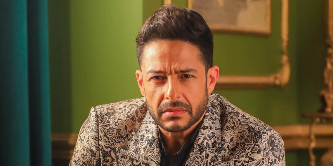 محمد-حماقي-يتعرض-لعميلة-سرقة-عالمية-–-musicnation