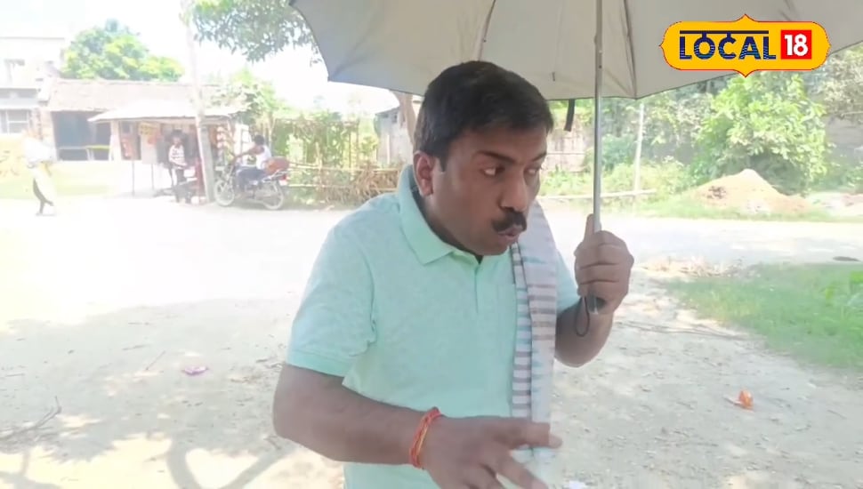 If you are a teacher, give your children in a unique way by around the village around, this is viral teachers Baijnath Rajak
