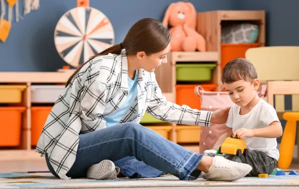 طفلك في الثالثة من عمره.. إليك كيفية تربيته ليصبح ذكياً