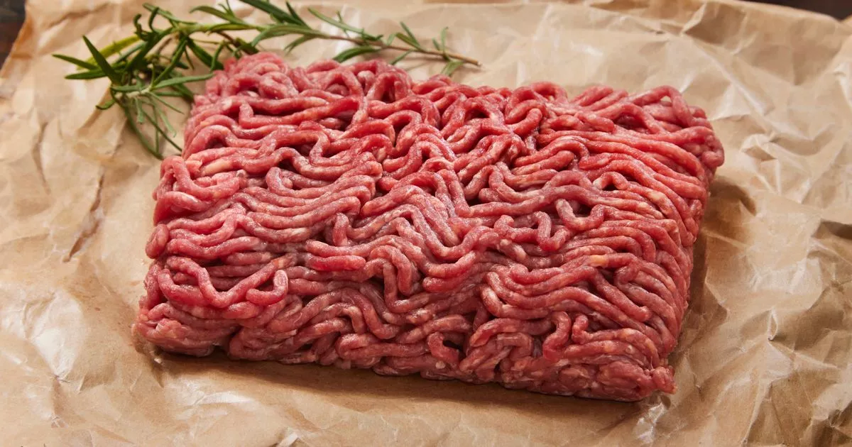 mince-meat-shrinks-to-half-of-the-scale-in-genius-freezer-hack-that-rob-seconds