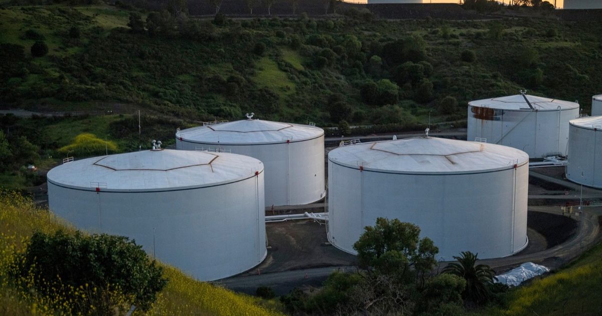“RBC”: Oil supplies from the Middle East are threatened with the escalation of the war