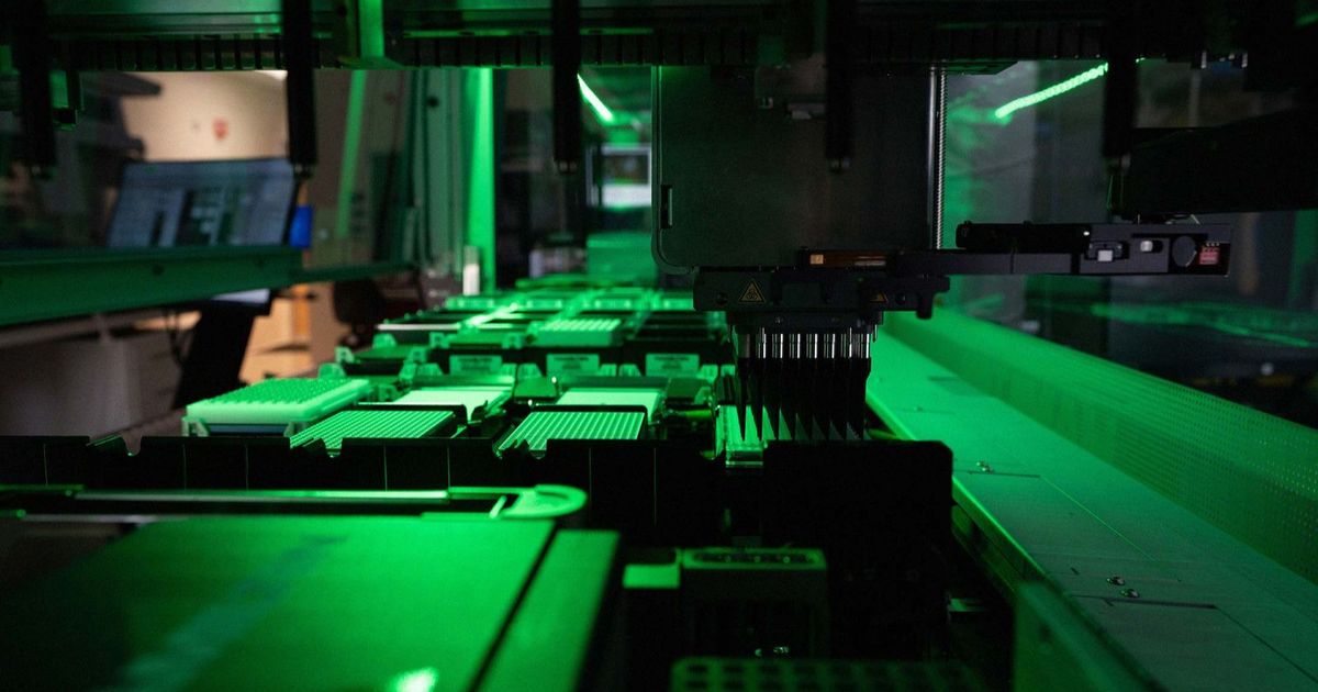 How does artificial intelligence lead a new revolution in the pharmaceutical industry?