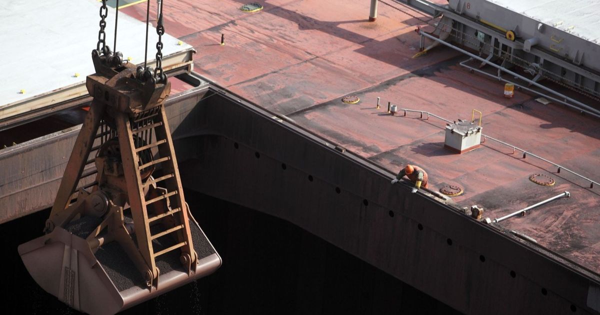 The price of iron is on its way to the lowest level since September due to demand for demand