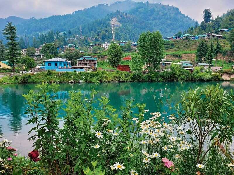 Tourists gathered to escape heat in the Kangra Valley hotels