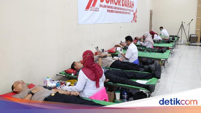 Sweetta Regional Police donate 146 blood bag to PMI at the Bhayangkara anniversary