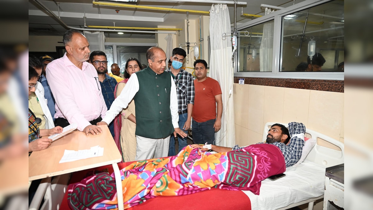 Patdighat -Bus Crow: Former CM Jairam Thakur has expressed resentment for not receiving treatment for the injured at Rewalsar Hospital