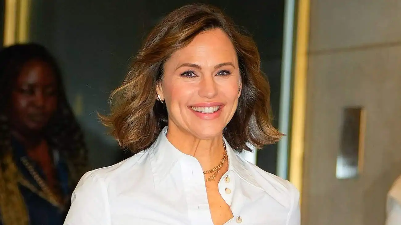 jennifer-garner-celebrates-ben-affleck-on-father-2025-with-a-resounding-message