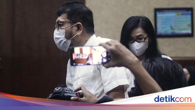 A 16 -year imprisonment for the extension office of the property to RP 1 t