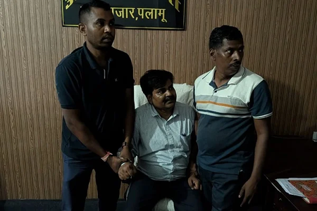 Jharkhand ACB arrested the officer who took 3 million bribes in office