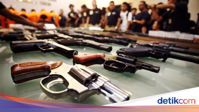 7 debt collector arrested in depok brings 2 actors air rifle