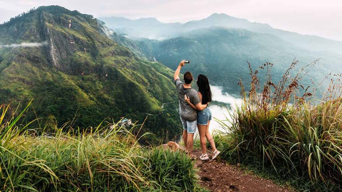 If you are planning a honeymoon cheaply, then definitely go to Rajasthan’s Kashmir Mount Abu, see the best places and budget details for couples in viral footage