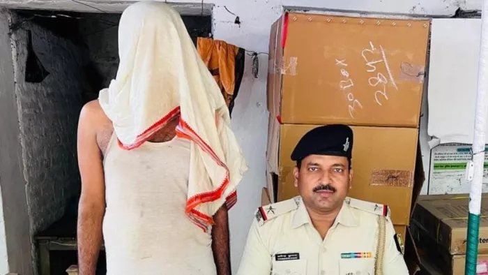ARA NEWS: Man took his girlfriend from town to Surat, if the distance is not tolerated, the beloved shot – Bhojpur News Man shoots lovers of lovers to stop her from moving to Surat