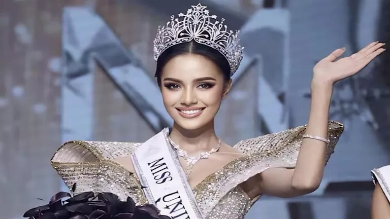 “أناقة-وذكاء-وثقة”.-20-صورة-لأبرز-ملكات-الجمال-حول-العالم