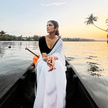Malvika Mohanan Price Prabhas, ‘Bahubali’ countdown