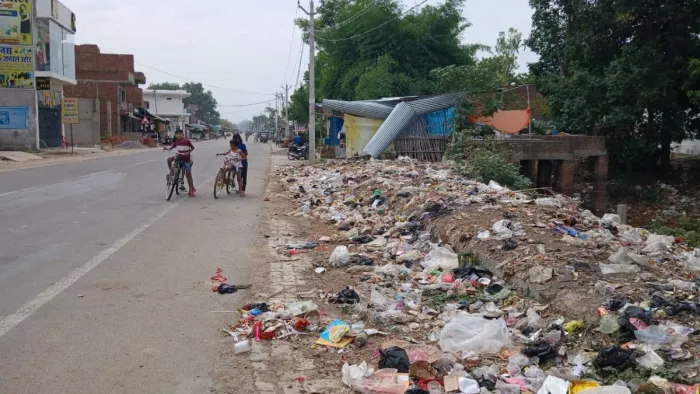 Investigation: Where did 108 sweepers disappear? Garbage pile in this district of UP – Sultanpur 108 cleaning staff absent villages plagued by dirt