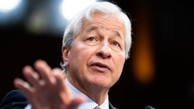 jpmorgan-cracks-down-on-buyout-firms-poaching-junior-bankers