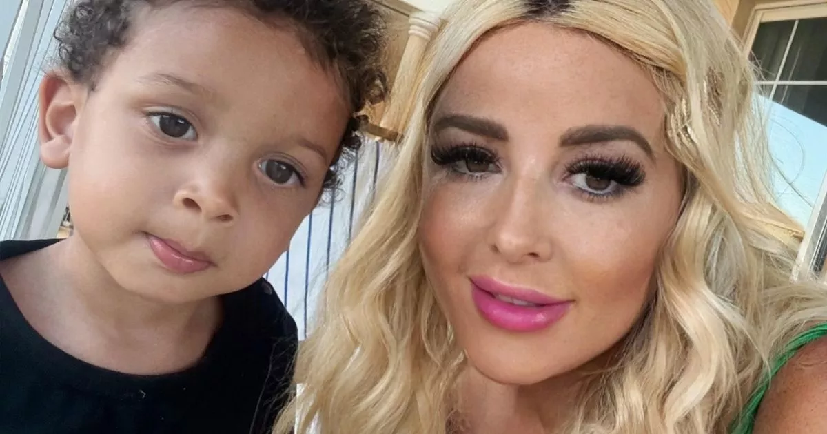 ‘i’m-a-gigantic-mum-and-deerve-my-5k-day-out-for-mom’s-day-–-and-i’m-leaving-son-at-home’