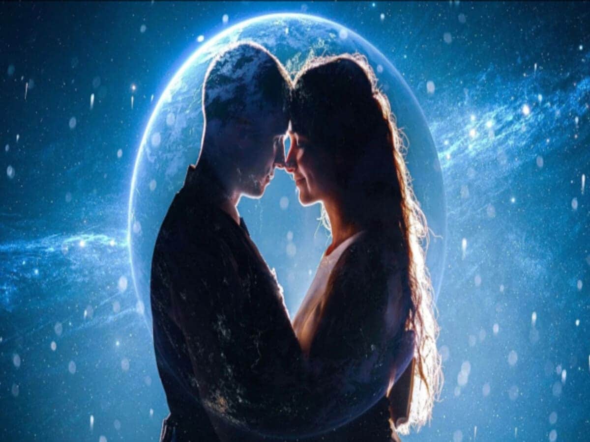Love Rashifal: What zodiac signs will get distance and who will get true love see the whole love future in video horoscope