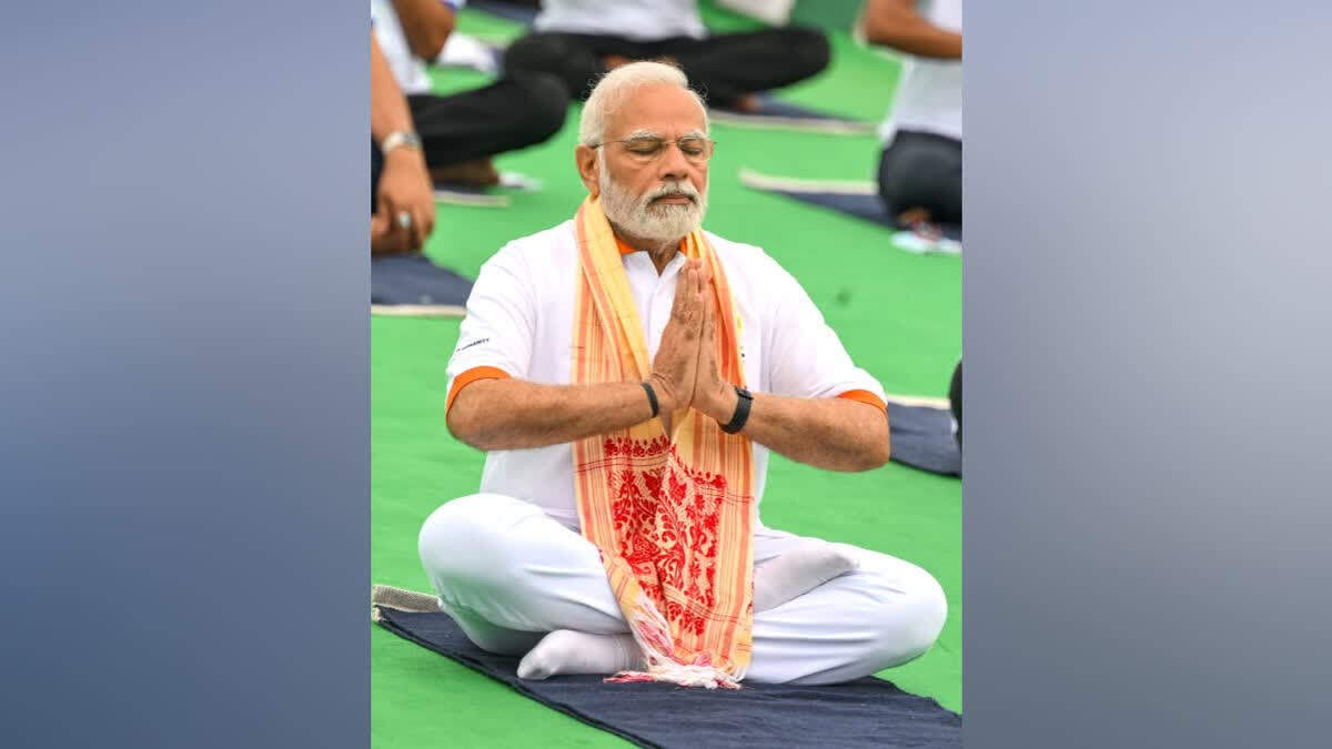 After all, why Prime Minister Modi Ramakrishna Beach of Visakhapatnam chose yoga, knows what is special?