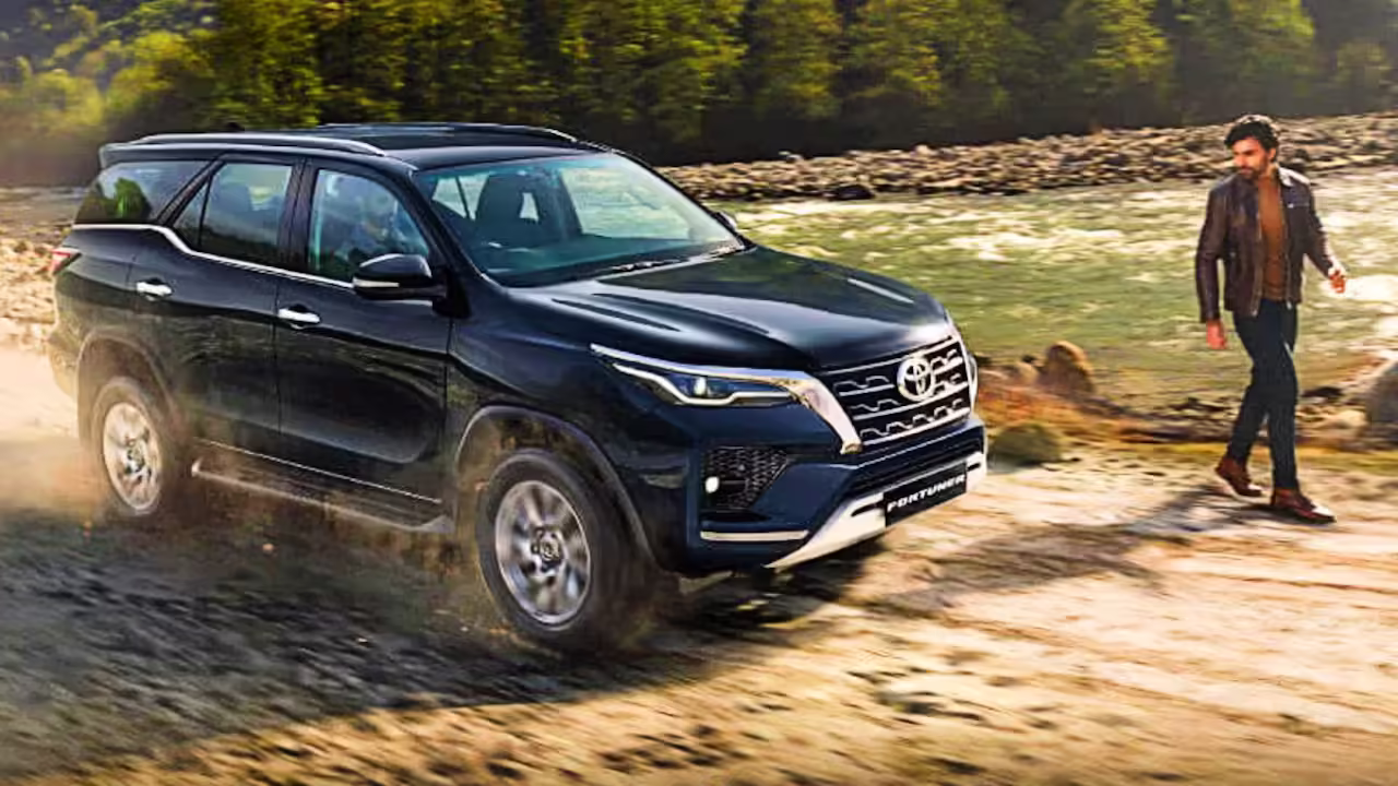 Fortuner doesn’t just buy people for bullying! These features make it the most powerful SUV