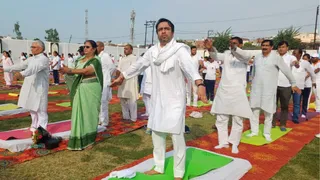 International Yoga Day: Good people will be chosen in politics … Take yoga in your life, Jayant Chaudhary gave advice on the yoga day -International yoga day Jayant Chaudhary gave yoga in Sardhana.
