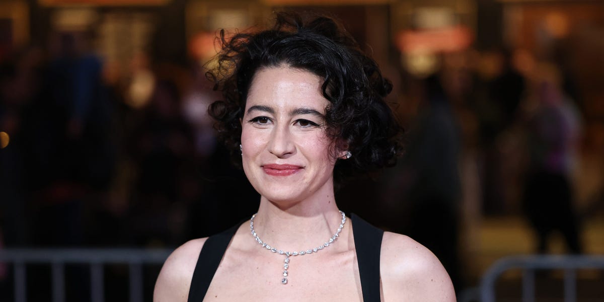 ILANA GLAZER SAYS PARENTING HER DAUGHTER TAUGHT HER TO RELAX – ryan