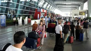 When he returned from Iran to Delhi, he felt relaxed, thanked the government; People reached the IGI airport, took a breath of relief – feeling relieved after returning to Delhi of Iran people who reached IGI airport had a sigh of relief