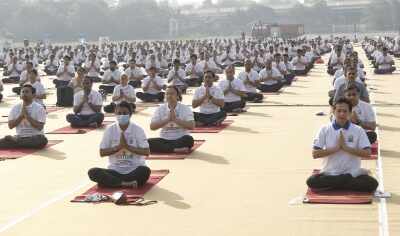 International Yoga Day 2025: Western Railway Employees in Ahmedabad did yoga with enthusiasm