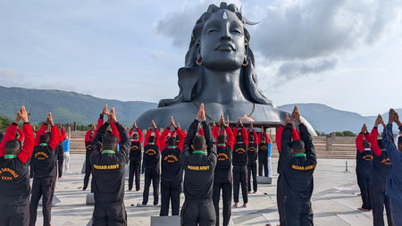 Isha Foundation held free yoga session to over 10,000 defense staff