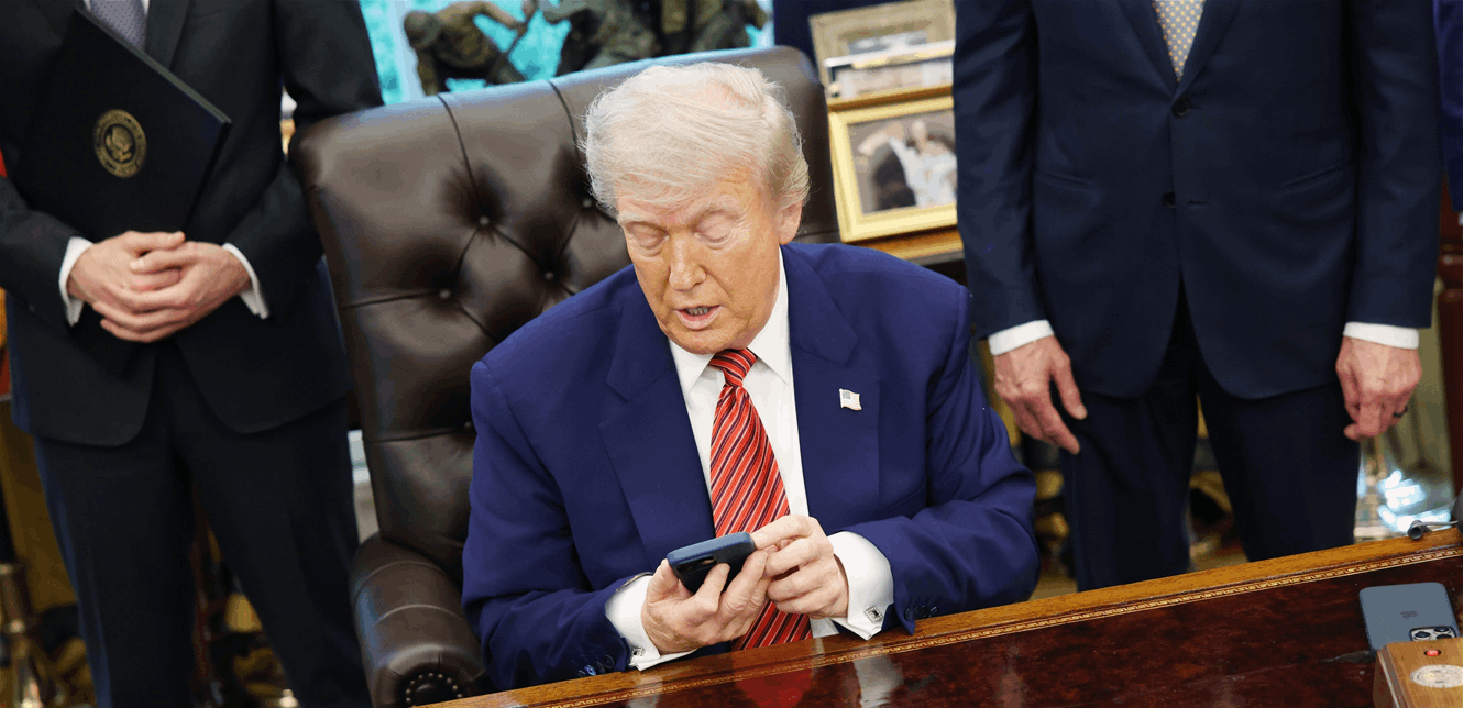 هاتف-جديد-في-الأسواق-قريباً…-trump-mobile!
