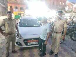 A youth arrested as an officer of the crime branch in Bikaner also recovered in the video