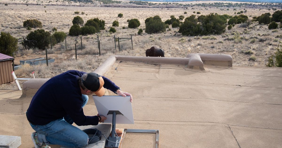 How does space -Internet without restrictions in a promising global and Arab market?