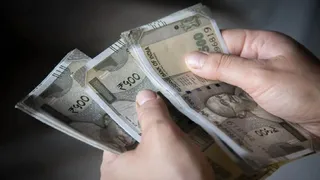 Lineman and SSO did not receive salary for two months, which threatened to remove complaint