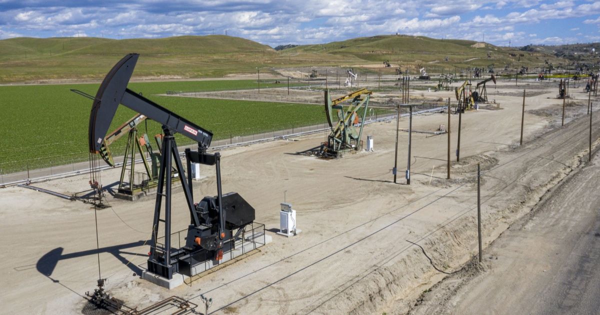 Matches of low oil prices bear fruit to the Middle East
