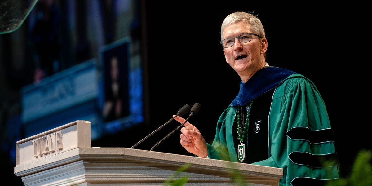 23-treasured-gadgets-of-advice-from-graduation-speeches-within-the-midst-of-history