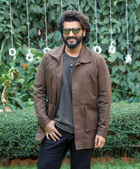 Birthday Special: Sometimes there was a distance from Sridevi, now Arjun Kapoor is closest to Janhvi and Khushi