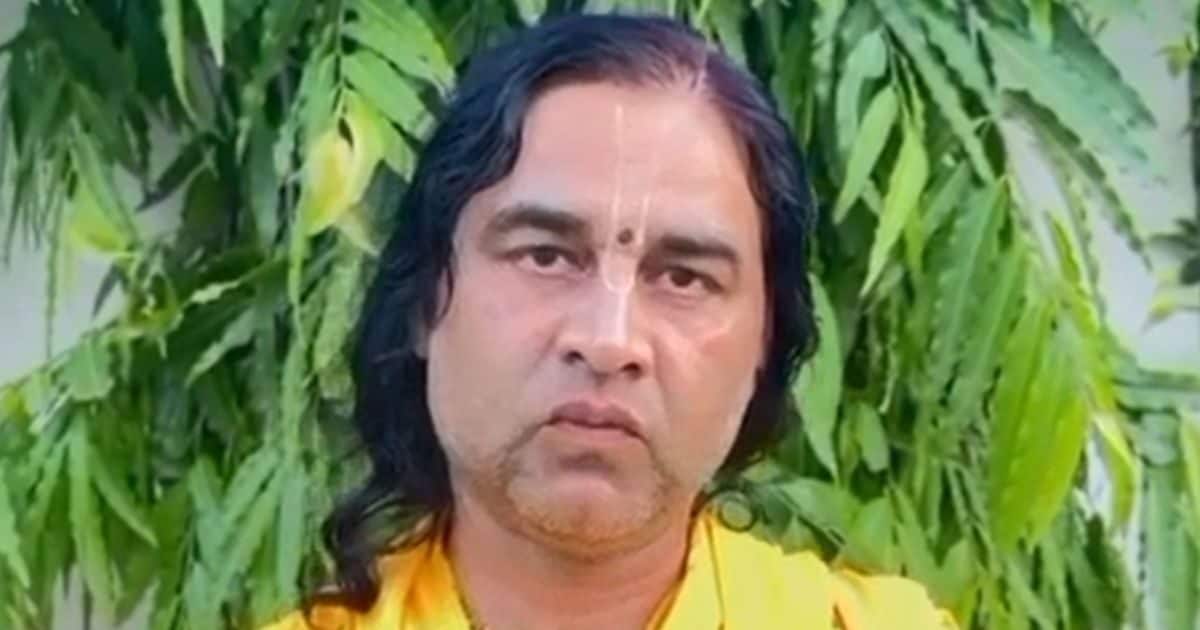 Devkinandan Maharaj said about the Etawah controversy, said: “The cut of the top is offended … Don’t share Sanatan in caste politics”