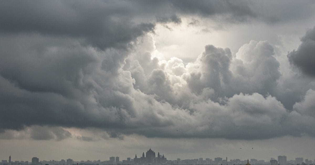 There have been many clouds for three days, but it doesn’t rain, why does it happen