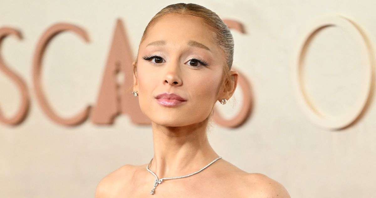 ariana-grande-invited-to-join-oscar-voting-academy