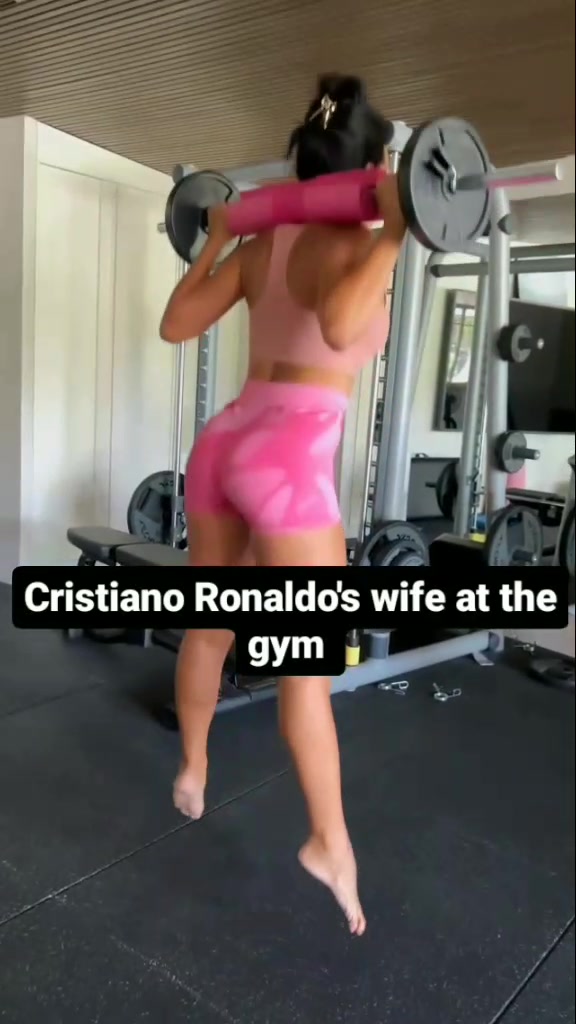 @-amanda-m-amanda-m-cristiano-ronaldo’s-wife-inserting-in-the-work.-#cristianorona…