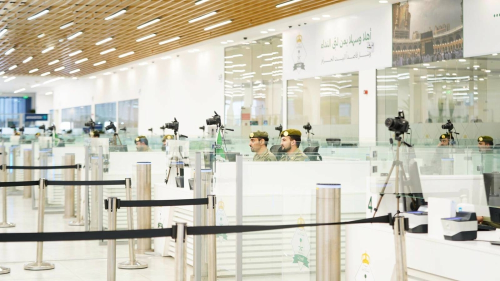 مبادرة تمديد تأشيرات الزيارة المنتهية تشمل «المتغيّب عن العمل»