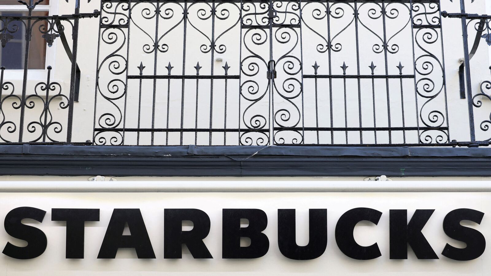 Texas Starbucks -Clant was furious about ‘illegal’ label written on liquor cover | Today news