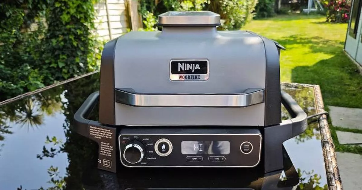 ninja-woodfire-review:-‘i-tested-it-out-and-it’s-a-game-changer-for-bank-barbeces’