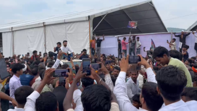 Crowded supporters at Chirag Passer Rally in Rajgir, uncontrollable, vehicle damaged
